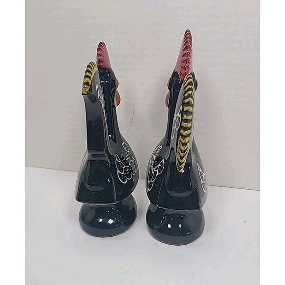 Vintage Hen and Rooster Figurine Salt & Pepper Shakers - Picture 7 of 7